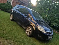 Czarny Używany 2008 Opel Zafira Minivan | 13 000 zł (Uczciwa cena)