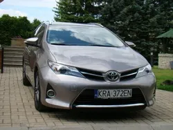 Beżowy Używany 2014 Toyota Auris Kombi | 41 900 zł