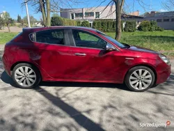 Bordowy Używany 2010 Alfa Romeo Giulietta Hatchback | 21 700 zł (Drogi)