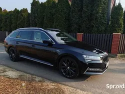 Czarny Używany 2020 Skoda Superb LAURIN & KLEMENT Kombi | 86 990 zł (Dość drogi)