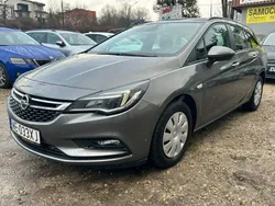 Szary (metalik) Używany 2019 Opel Astra Kombi | 41 900 zł (Uczciwa cena)