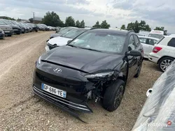 Czarny Używany 2023 Hyundai Kona SUV | 56 600 zł