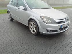 Srebrny Używany 2005 Opel Astra Cosmo Hatchback | 8100 zł (Uczciwa cena)