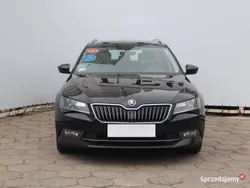 Czarny Używany 2019 Skoda Superb Kombi | 59 999 zł (Super Cena)