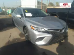 Srebrny Używany 2018 Toyota Camry Sedan/Limuzyna | 100 000 zł