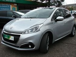 Srebrny (metalik) Używany 2017 Peugeot 208 Hatchback | 25 900 zł (Dobra cena)