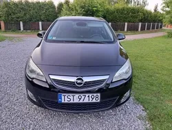 Czarny Używany 2010 Opel Astra Hatchback | 16 000 zł (Uczciwa cena)