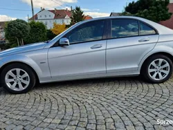 Srebrny (metalik) Używany 2010 Mercedes C200 Sedan/Limuzyna | 23 900 zł (Dobra cena)