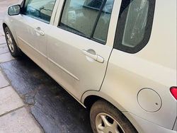 Srebrny Używany 2006 Mazda 2 Hatchback | 7900 zł