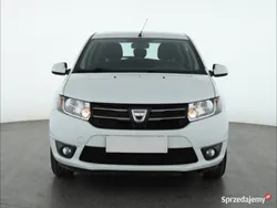 Biały Używany 2016 Dacia Sandero Hatchback | 23 499 zł (Uczciwa cena)