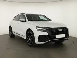 Biały Używany 2023 Audi Q8 SUV | 315 000 zł