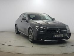 Czarny Używany 2022 Mercedes E220 Sedan/Limuzyna | 177 850 zł (Dość drogi)