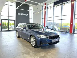 Niebieski Używany 2021 BMW 520 Kombi | 147 900 zł (Dość drogi)
