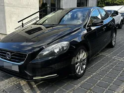 Czarny Używany 2013 Volvo V40 Kombi | 26 000 zł (Uczciwa cena)