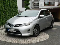Srebrny Używany 2015 Toyota Auris Hybrid Hatchback | 47 900 zł (Uczciwa cena)