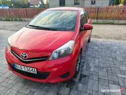 Czerwony Używany 2012 Toyota Yaris Hatchback | 12 000 zł