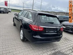 Czarny (metalik) Używany 2019 Mercedes C200 Kombi | 33 900 zł