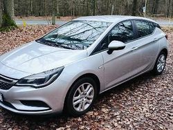 Srebrny Używany 2017 Opel Astra Hatchback | 37 500 zł (Uczciwa cena)