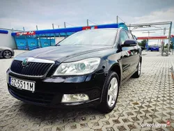 Czarny Używany 2011 Skoda Octavia Kombi | 22 900 zł (Uczciwa cena)