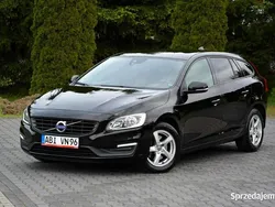 Czarny Używany 2015 Volvo V60 Kombi | 43 900 zł (Dobra cena)