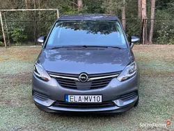 Szary Używany 2017 Opel Zafira Minivan | 49 990 zł (Drogi)