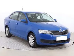 Niebieski Używany 2019 Skoda Rapid Hatchback | 36 999 zł (Uczciwa cena)