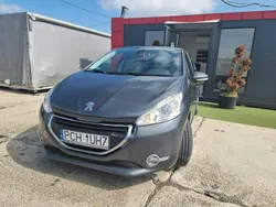 Szary (metalik) Używany 2014 Peugeot 208 Hatchback | 21 900 zł (Dobra cena)