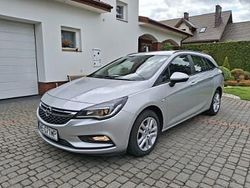 Srebrny Używany 2019 Opel Astra Kombi | 35 900 zł (Uczciwa cena)