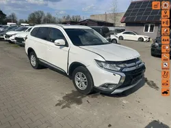 Biały (metalik) Używany 2016 Mitsubishi Outlander SUV | 34 900 zł