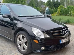 Czarny Używany 2010 Mercedes R350 Minivan | 45 000 zł