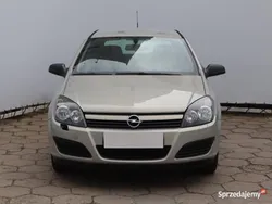 Srebrny Używany 2005 Opel Astra Hatchback | 6499 zł (Uczciwa cena)