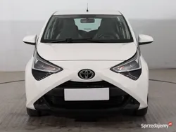 Biały Używany 2021 Toyota Aygo Hatchback | 37 999 zł (Dobra cena)