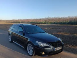 Granatowy Używany 2006 BMW 525 Advantage Kombi | 31 900 zł