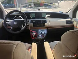 Używany 2006 Lancia Phedra Minivan | 8300 zł