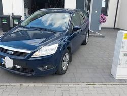 Granatowy Używany 2010 Ford Focus Kombi | 10 000 zł (Uczciwa cena)