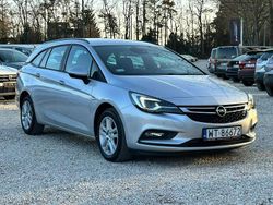 Srebrny (metalik) Używany 2017 Opel Astra Kombi | 34 800 zł (Uczciwa cena)