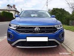 Niebieski Używany 2023 VW T-Roc SUV | 88 900 zł (Uczciwa cena)
