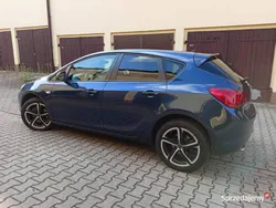 Granatowy Używany 2011 Opel Astra Hatchback | 26 000 zł (Uczciwa cena)