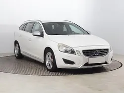 Biały Używany 2012 Volvo V60 Kombi | 39 999 zł (Uczciwa cena)