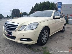 Beżowy Używany 2012 Mercedes E200 Sedan/Limuzyna | 33 800 zł