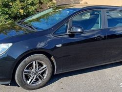 Czarny Używany 2012 Opel Astra Kombi | 18 500 zł (Uczciwa cena)