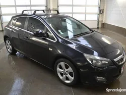 Czarny Używany 2009 Opel Astra Hatchback | 5800 zł