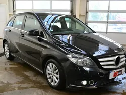 Czarny Używany 2012 Mercedes B180 Minivan | 14 500 zł