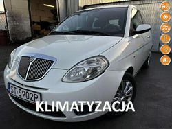 Biały Używany 2009 Lancia Ypsilon Hatchback | 9999 zł
