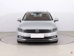 Srebrny Używany 2018 VW Passat Kombi | 72 999 zł (Dobra cena)