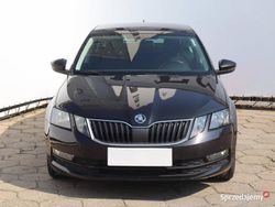 Czarny Używany 2017 Skoda Octavia Hatchback | 53 999 zł (Uczciwa cena)