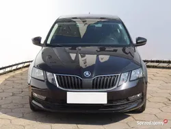 Czarny Używany 2017 Skoda Octavia Hatchback | 53 999 zł (Uczciwa cena)