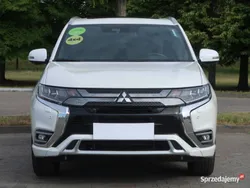 Biały Używany 2020 Mitsubishi Outlander P-HEV SUV | 112 999 zł