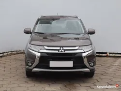 Brązowy Używany 2016 Mitsubishi Outlander SUV | 59 999 zł (Uczciwa cena)