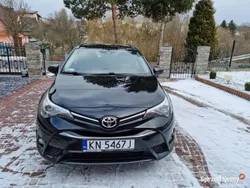 Czarny Używany 2017 Toyota Avensis Kombi | 37 800 zł (Dobra cena)